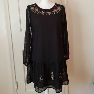 Floral embroidered shift dress